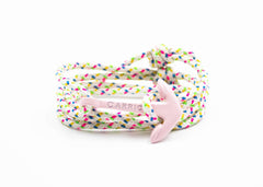 Pulsera náutica - Veintitrés Veintisiete en Ancla Rosa - Carrick Bracelets